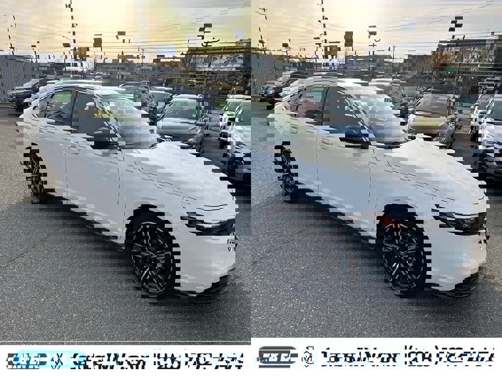 Used 2024 Honda Accord Sport image 1