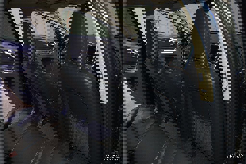 Used 2011 Volvo XC60 3.2 image 19