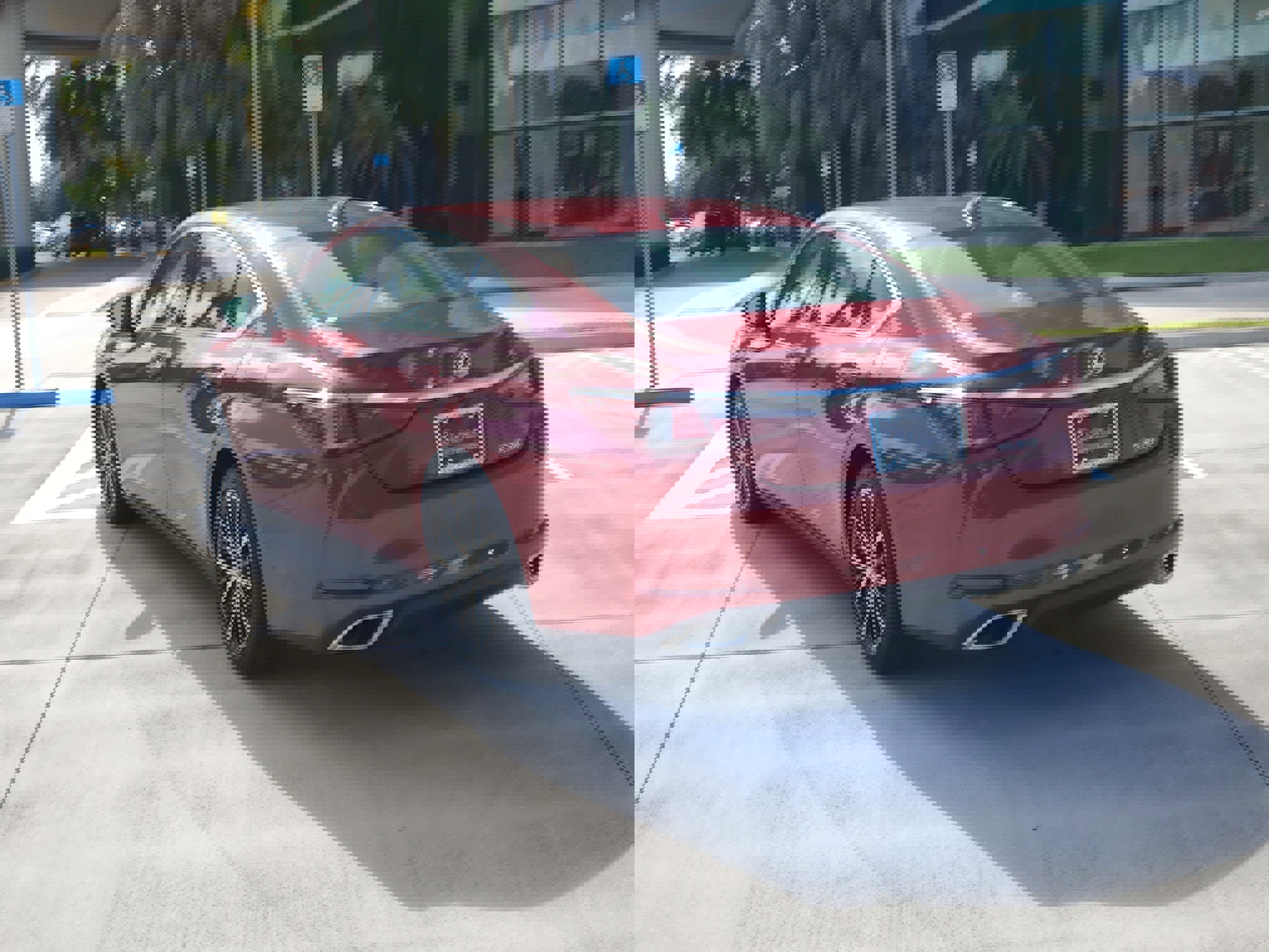 Used 2025 Lexus ES 350 w/ Premium Package image 9