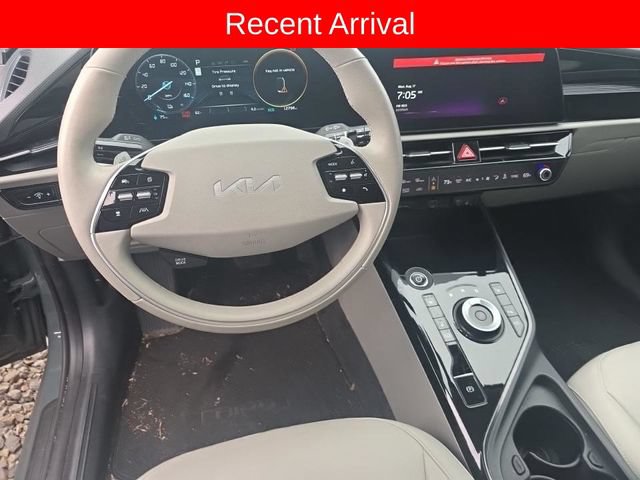 Used 2023 Kia Niro Wind w/ Wind Preserve Package FWD image 8