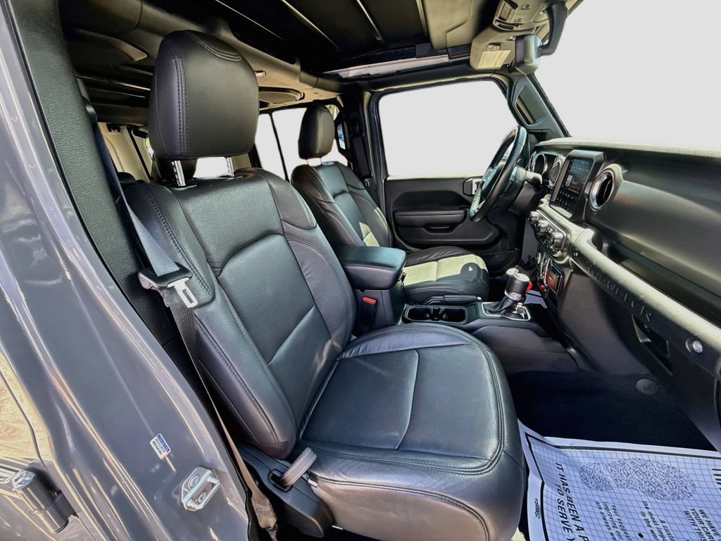 Certified 2023 Jeep Wrangler Unlimited Rubicon 4xe w/ Cold Weather Group AWD/4WD image 33