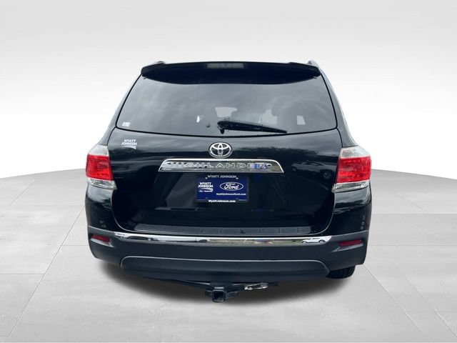 Used 2012 Toyota Highlander Limited w/ Tow Pkg FWD image 4