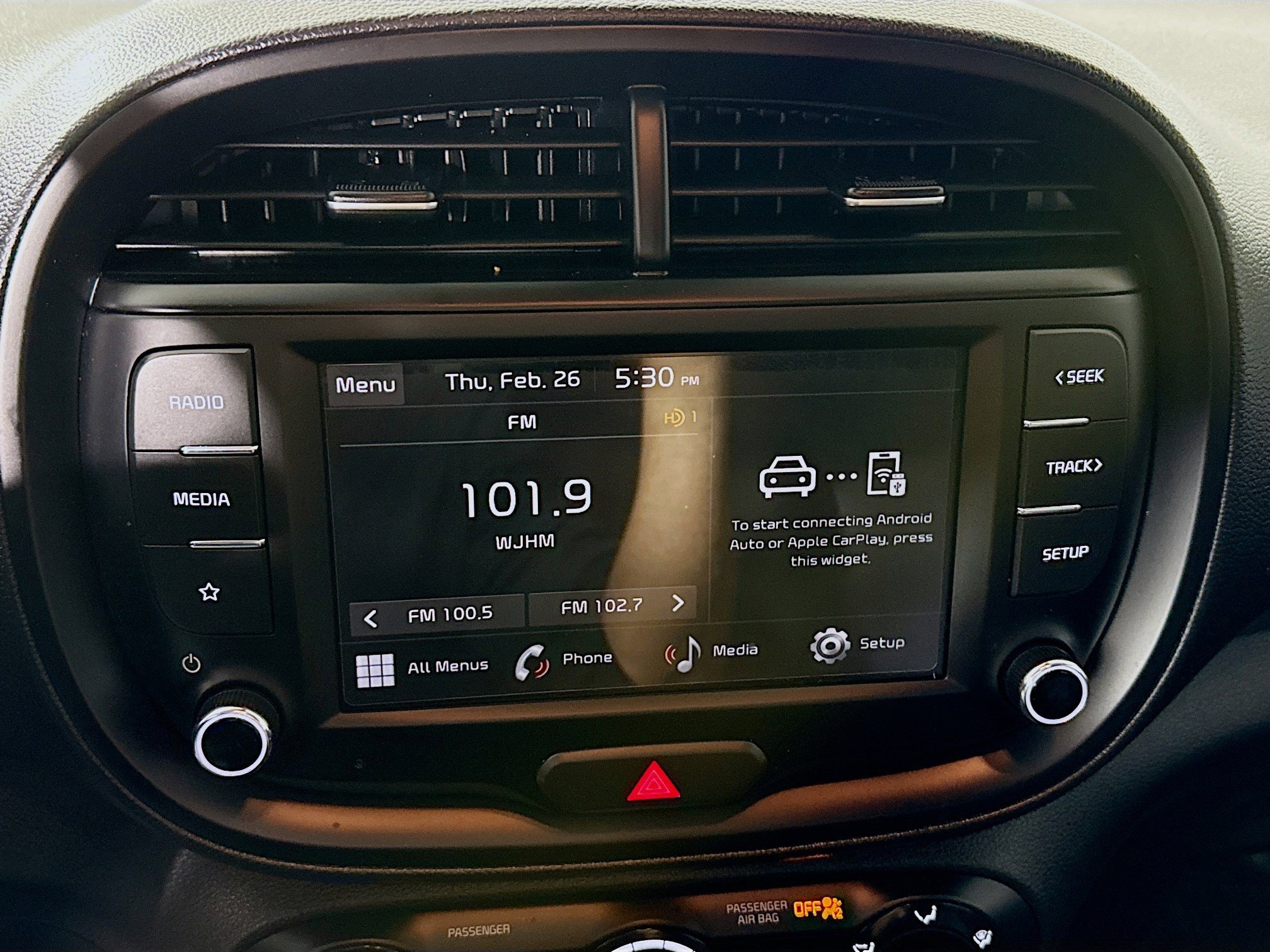 Used 2025 Kia Soul LX w/ LX Technology Package FWD image 18