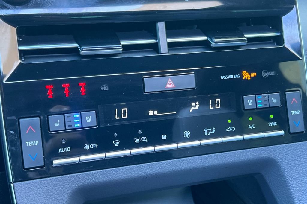 Certified 2022 Toyota Avalon Limited w/ Advanced Safety Package image 21