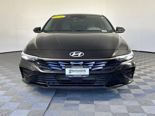 Used 2024 Hyundai Elantra SEL w/ Convenience Package FWD image 3