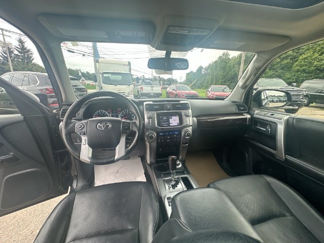 Used 2014 Toyota 4Runner Limited AWD/4WD image 30