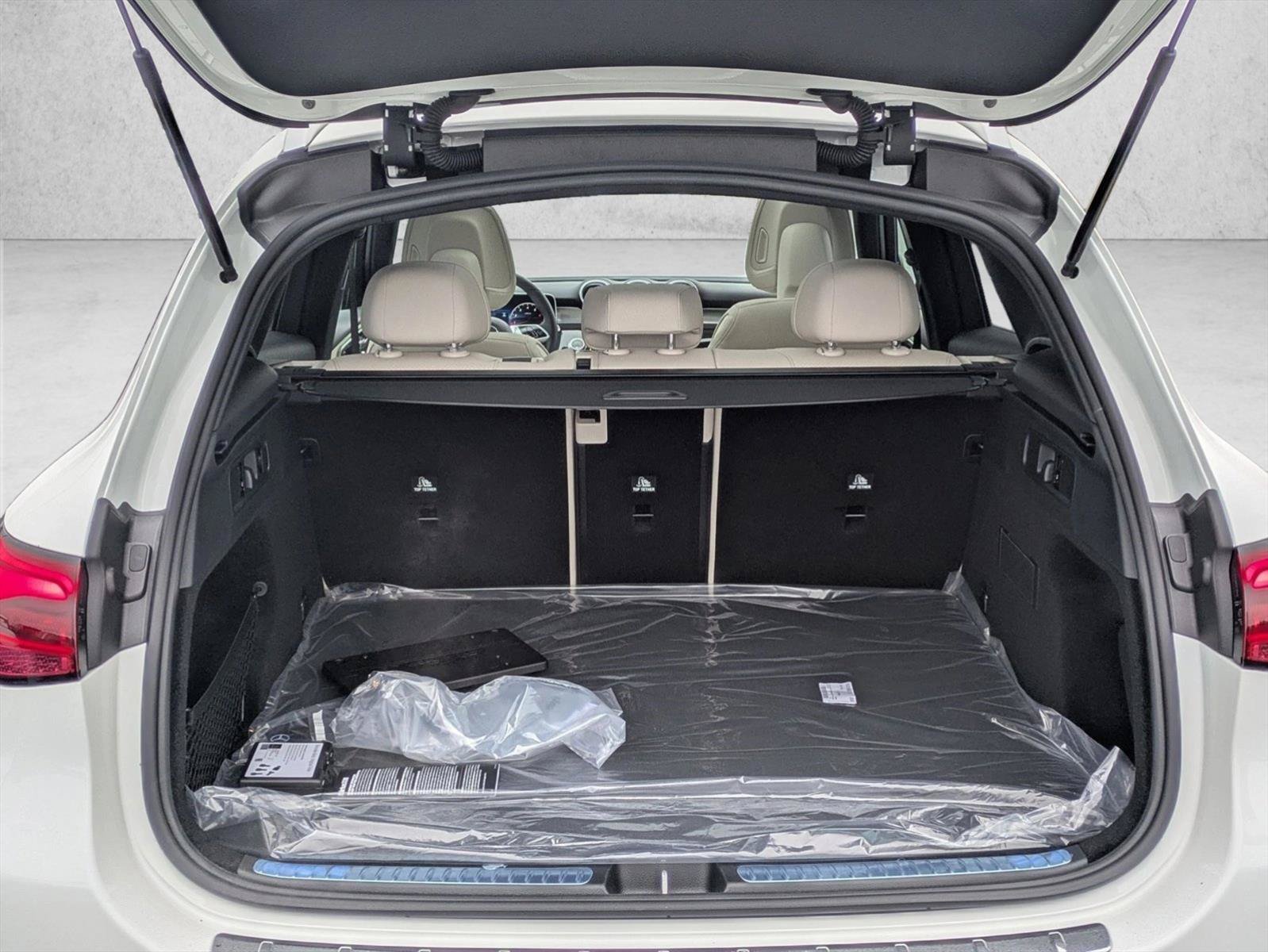 New 2026 Mercedes-Benz GLC 300 4MATIC image 6