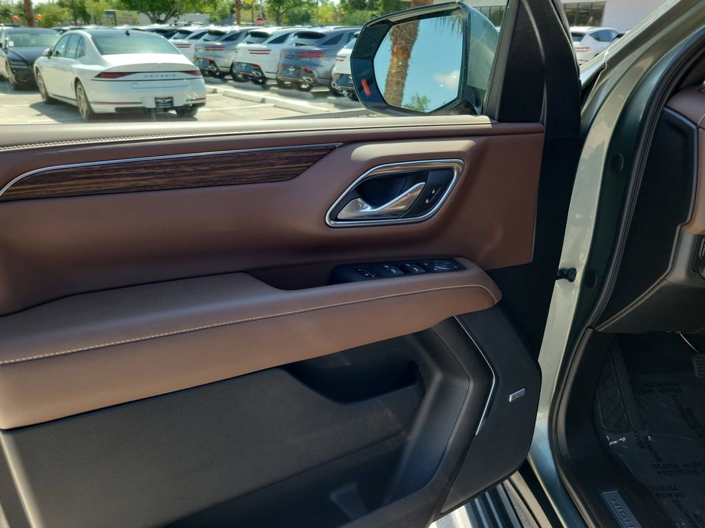 Used 2023 Chevrolet Tahoe High Country AWD/4WD image 22