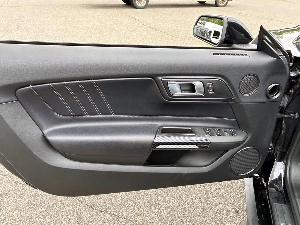 Used 2020 Ford Mustang Premium RWD image 15