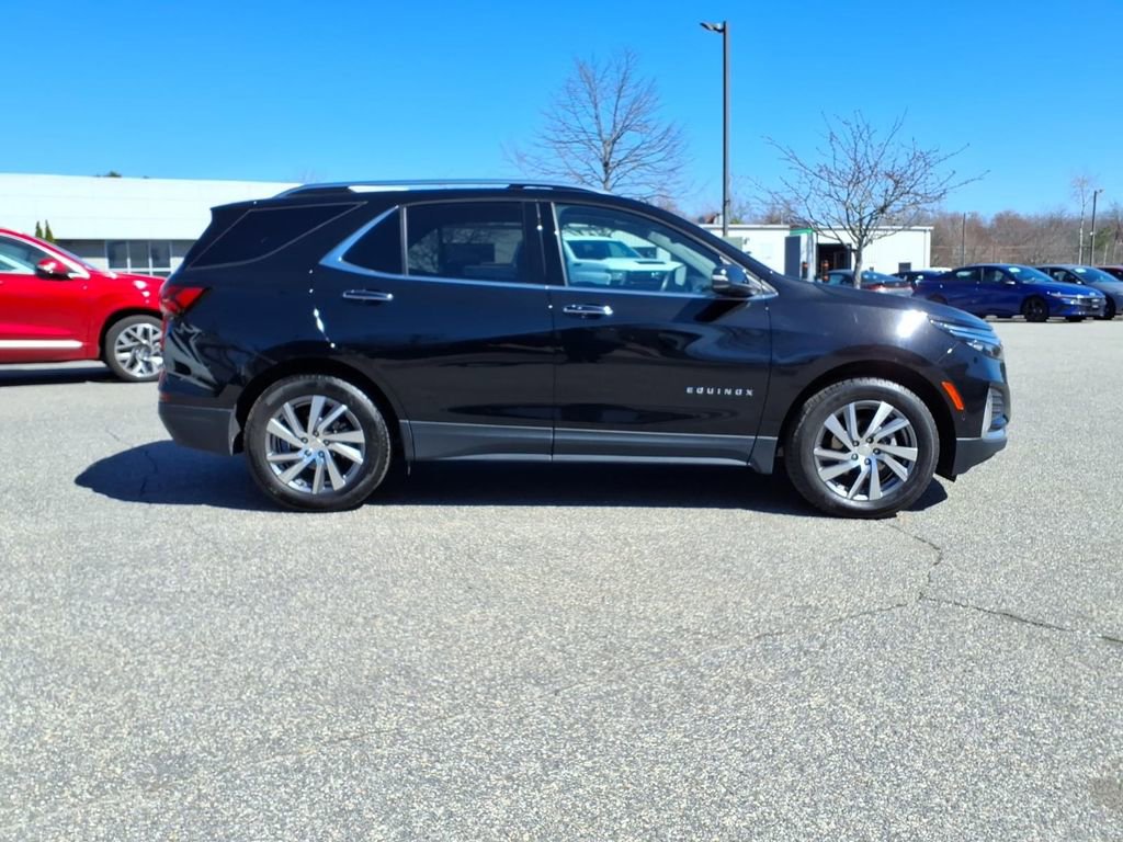 Used 2023 Chevrolet Equinox Premier image 2