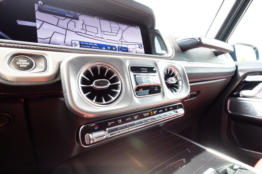 Used 2025 Mercedes-Benz G 550 image 32