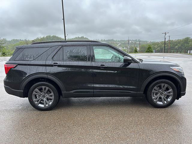 New 2026 Ford Explorer Active w/ Active Comfort Package AWD/4WD image 5