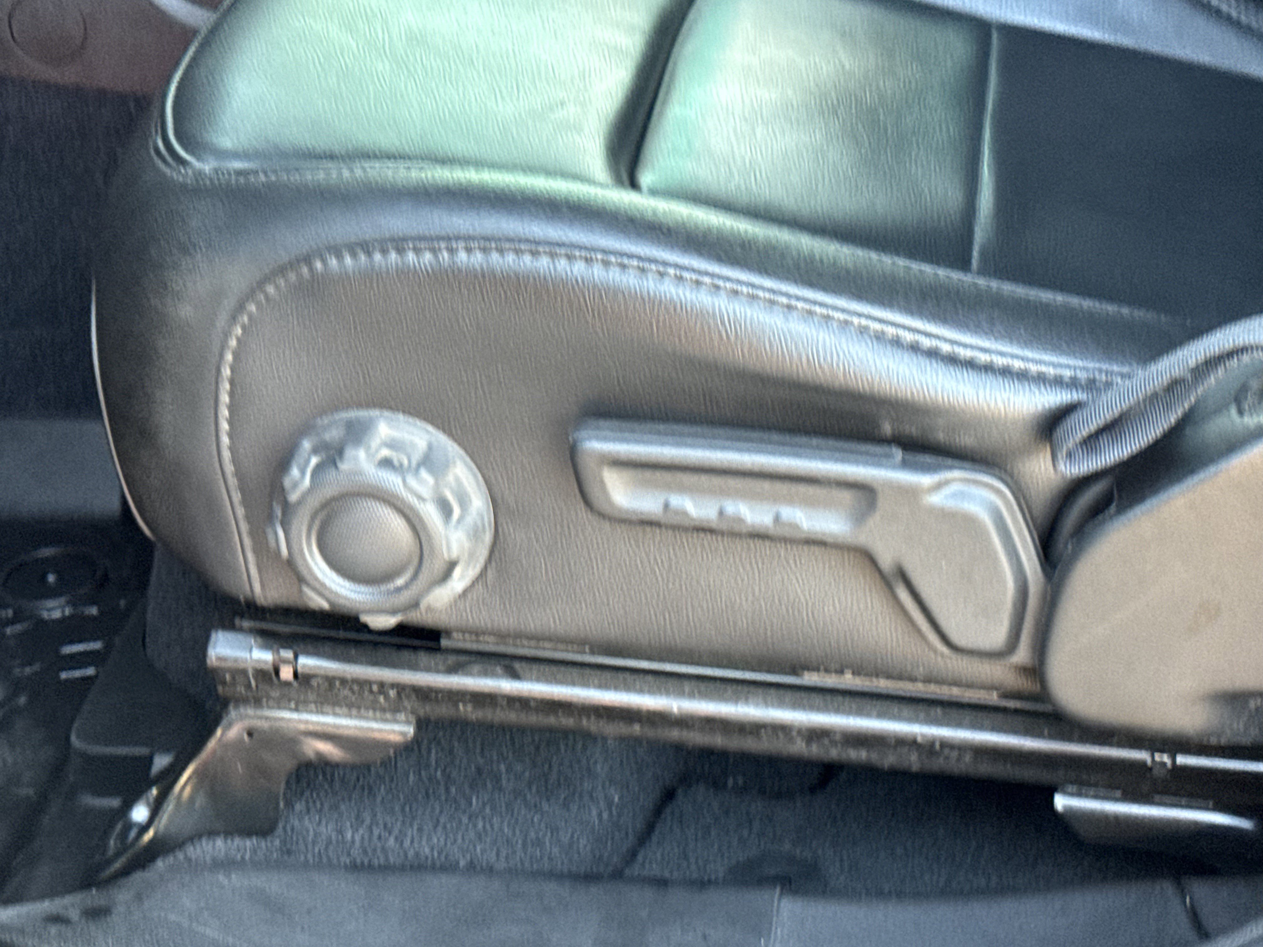 Used 2023 Jeep Gladiator Sport image 17