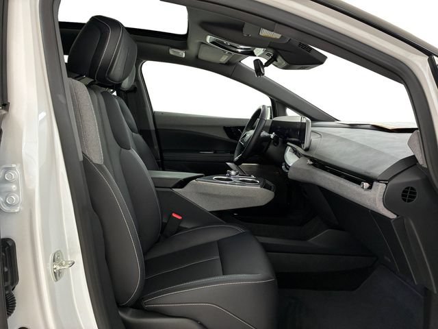 Certified 2025 Cadillac Optiq Luxury 1 AWD/4WD image 14