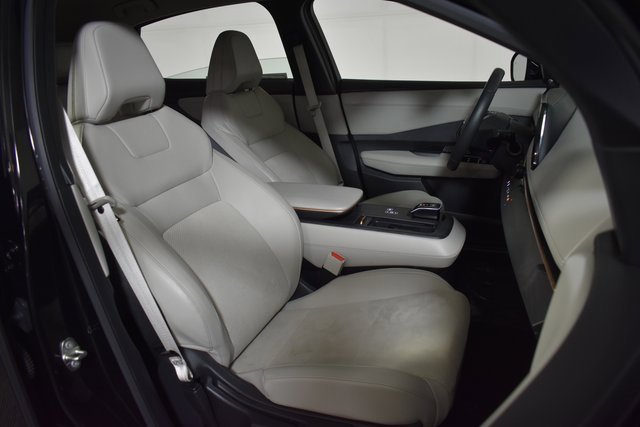 Certified 2023 Nissan Ariya AWD image 34