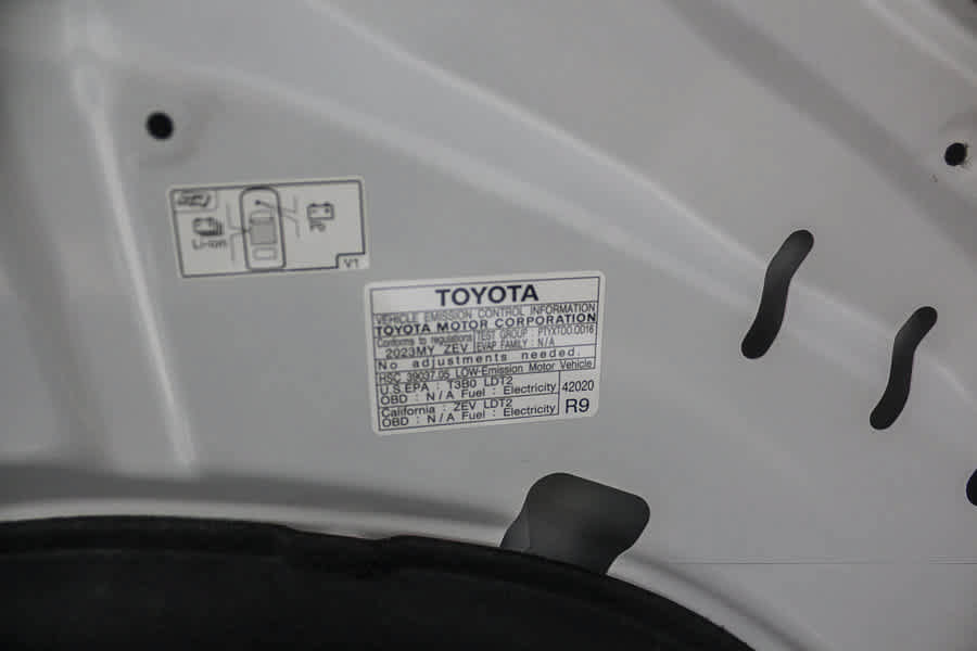 Certified 2023 Toyota bZ4X FWD w/ Weather Package image 30