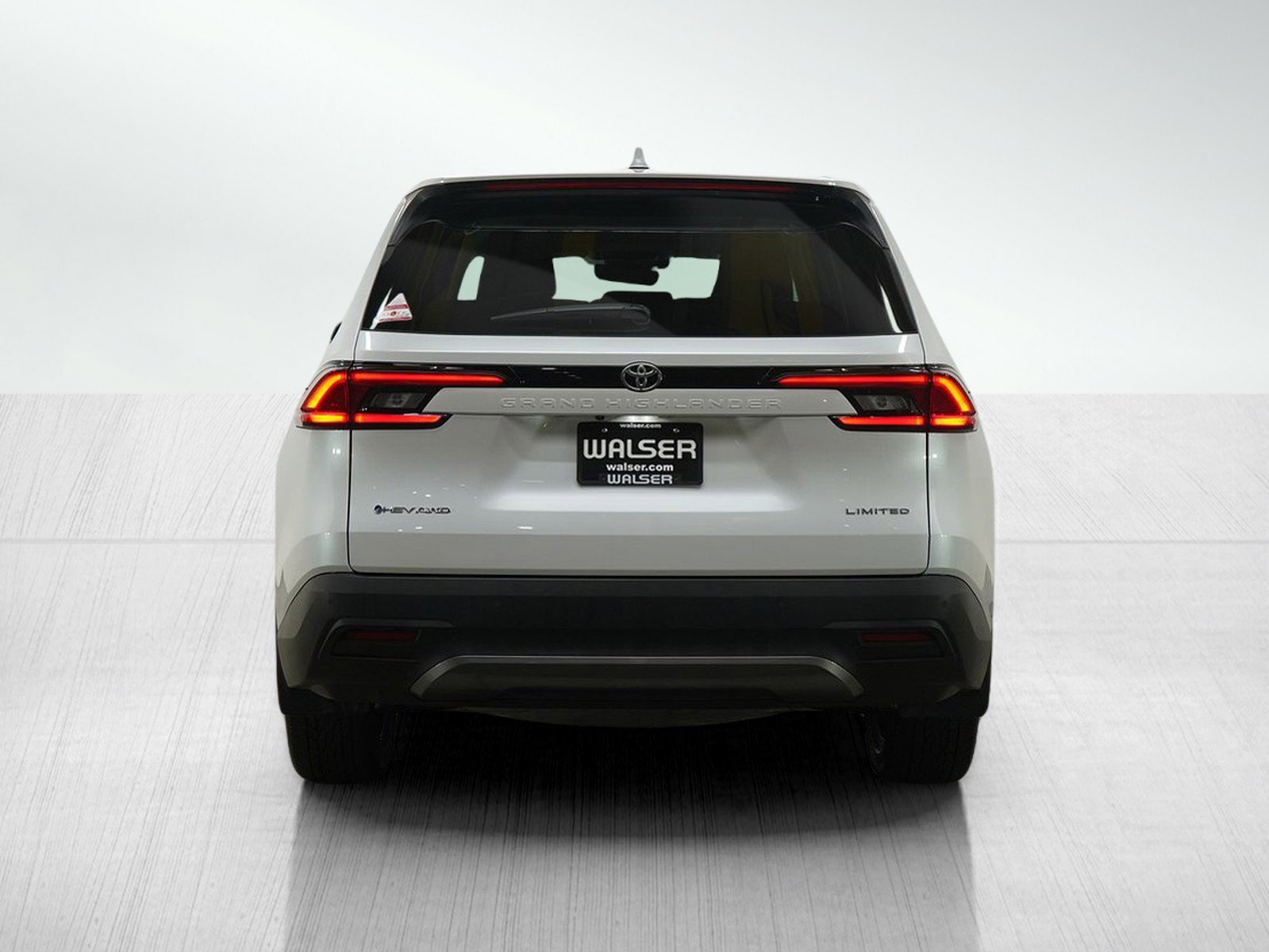 Used 2025 Toyota Grand Highlander AWD Hybrid image 4