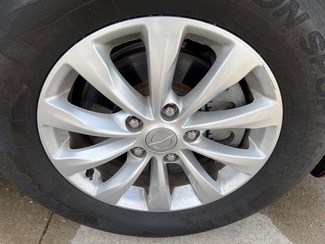 Certified 2019 Chrysler Pacifica Touring-L image 7