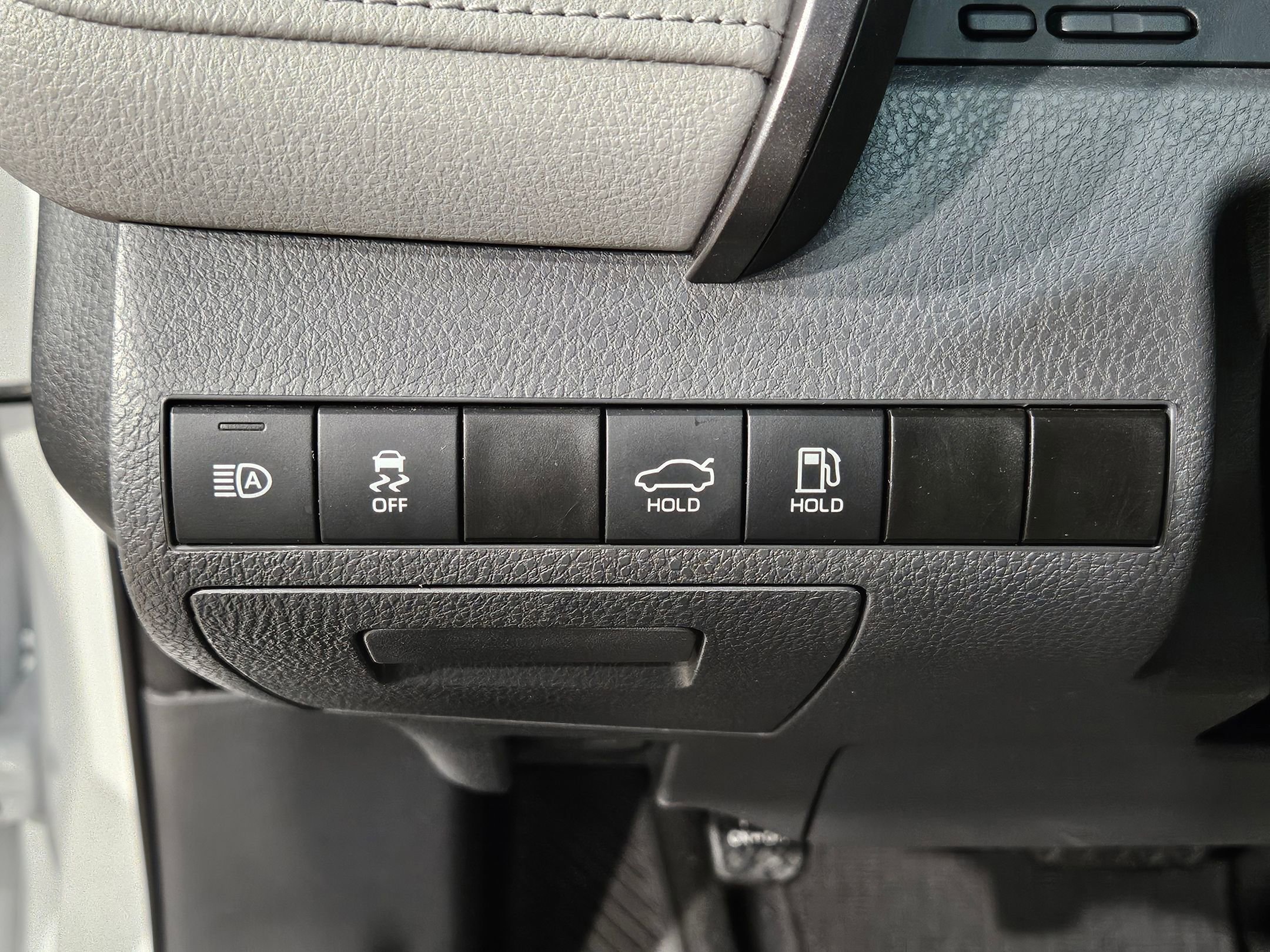 Used 2023 Toyota Camry LE image 24