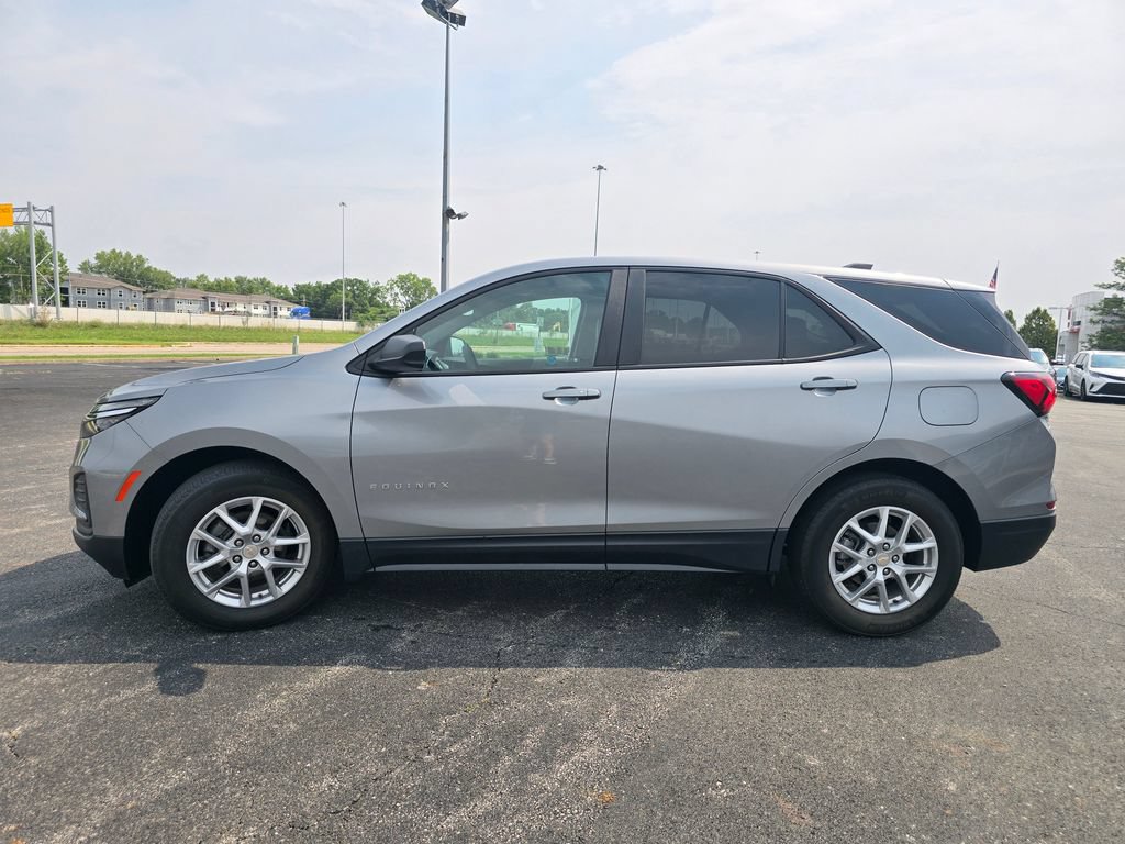 Used 2024 Chevrolet Equinox LS w/ LS Convenience Package FWD image 10