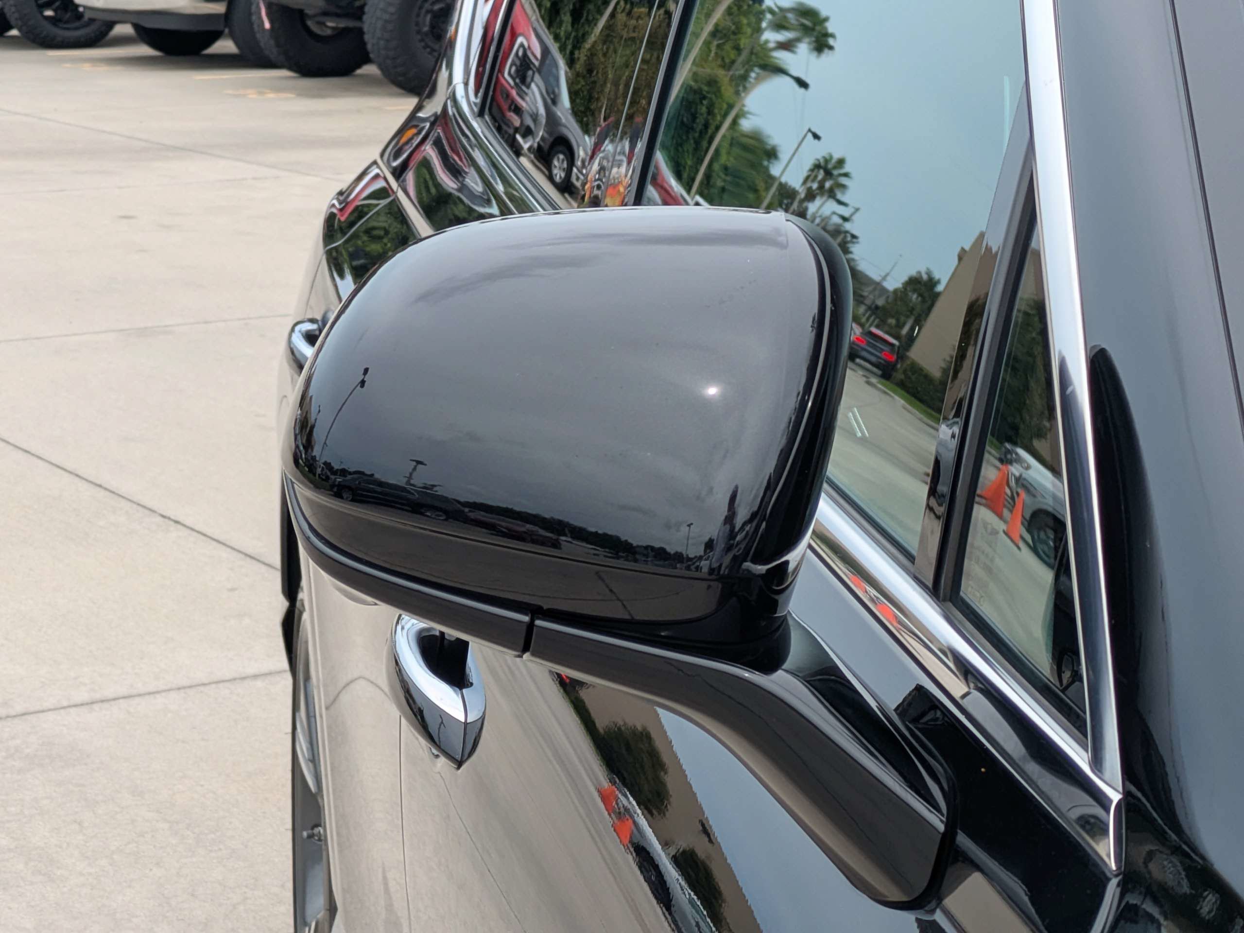 Certified 2025 Genesis GV80 3.5T Prestige AWD/4WD image 8