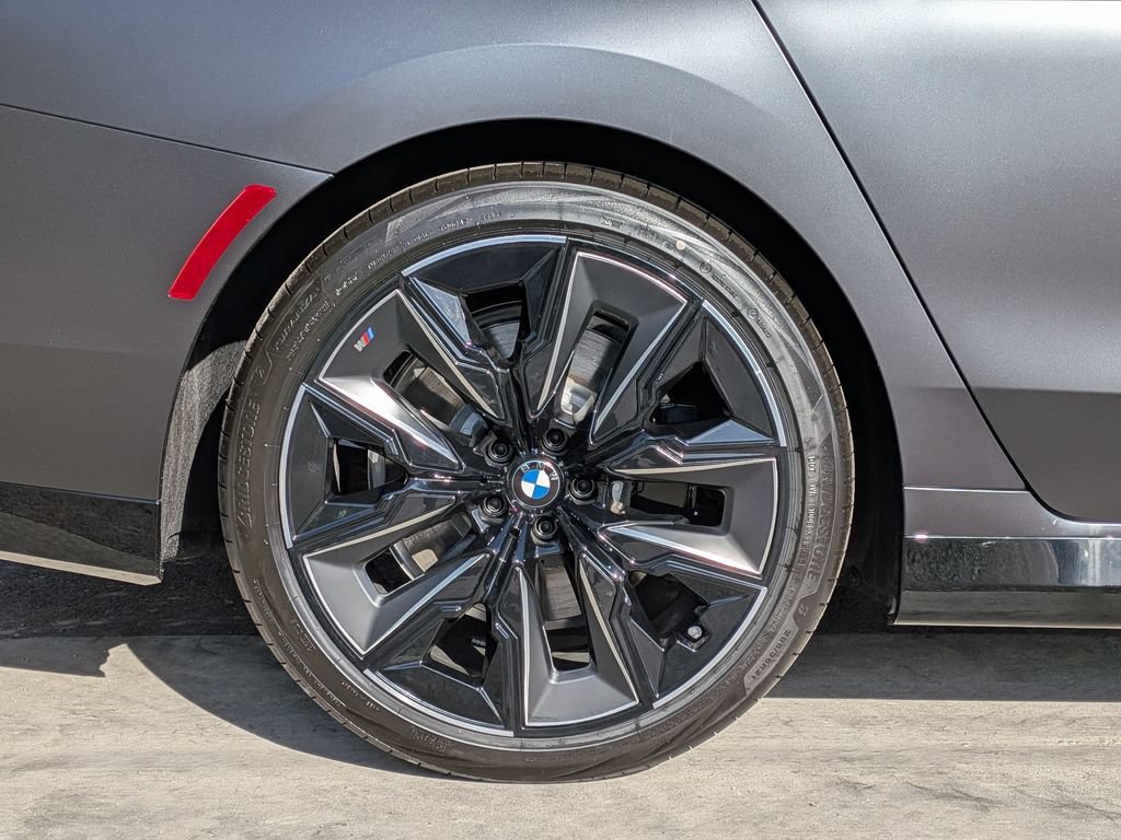 New 2026 BMW 740i RWD image 28