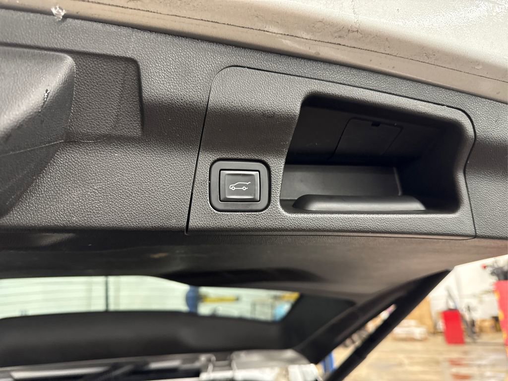 Used 2019 GMC Acadia SLE w/ LPO, Floor Liner Package image 14