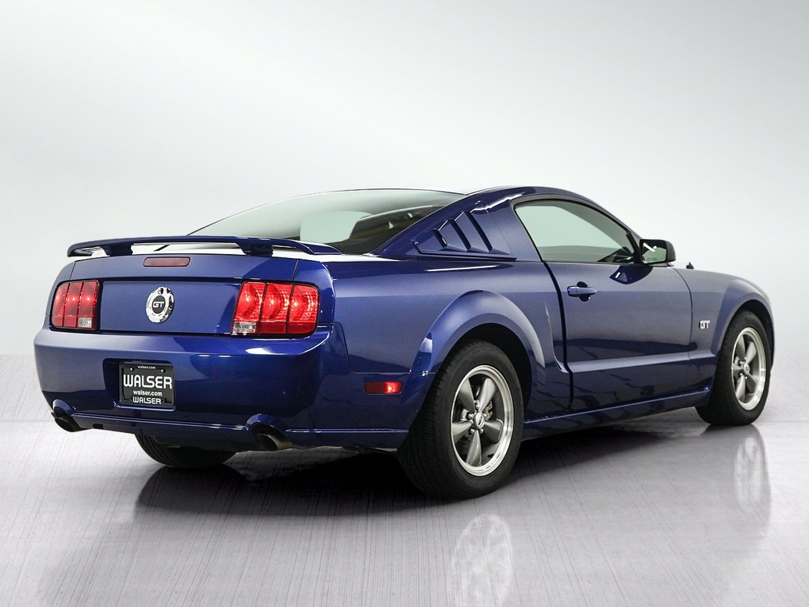 Used 2005 Ford Mustang GT Premium RWD image 6