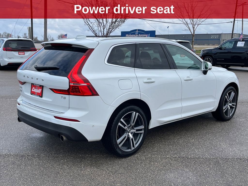 Used 2019 Volvo XC60 T5 Momentum w/ Premium Package image 5