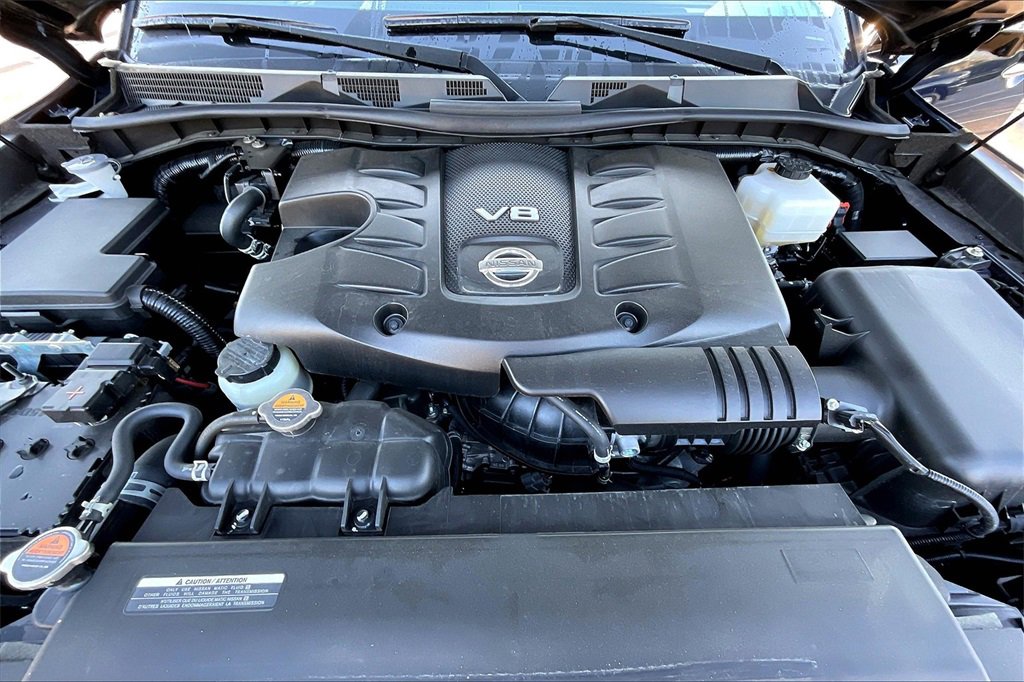 Used 2024 Nissan Armada SL w/ Captain's Chairs Package image 9