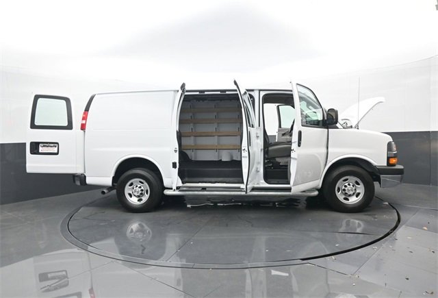 Used 2024 Chevrolet Express 2500 w/ Driver Convenience Package image 28