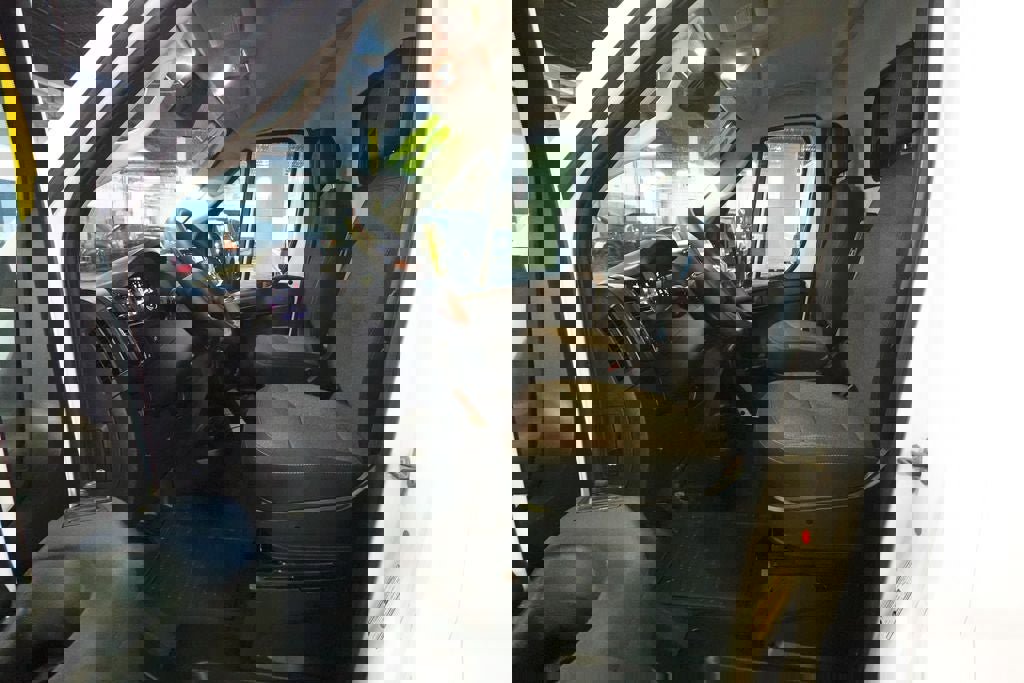 Used 2024 RAM ProMaster 3500 w/ Convenience Group image 21