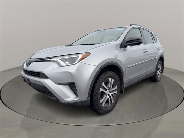Used 2018 Toyota RAV4 LE image 3