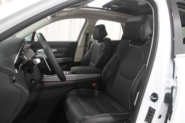 Certified 2024 Genesis GV70 2.5T w/ Advanced Package AWD/4WD image 5