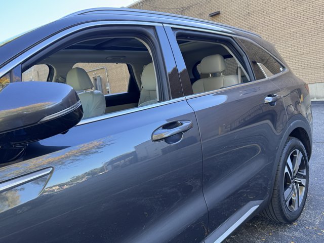 Used 2023 Kia Sorento SX Prestige w/ Panoramic Sunroof Package AWD/4WD image 35