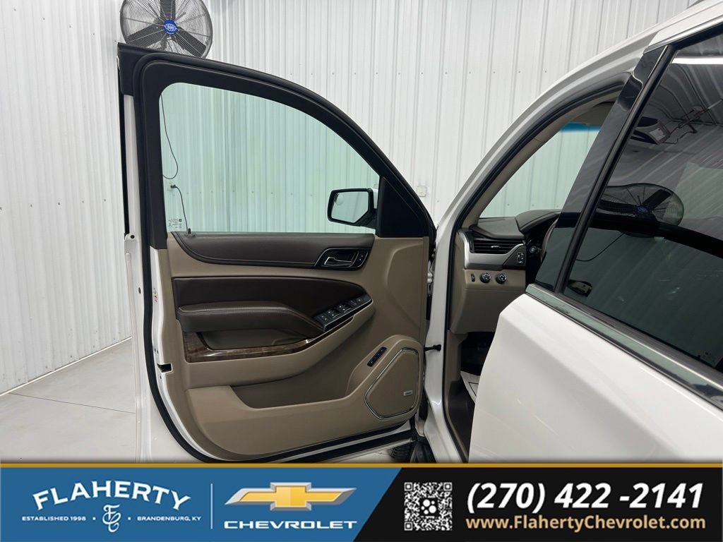 Used 2016 Chevrolet Suburban LT AWD/4WD image 8