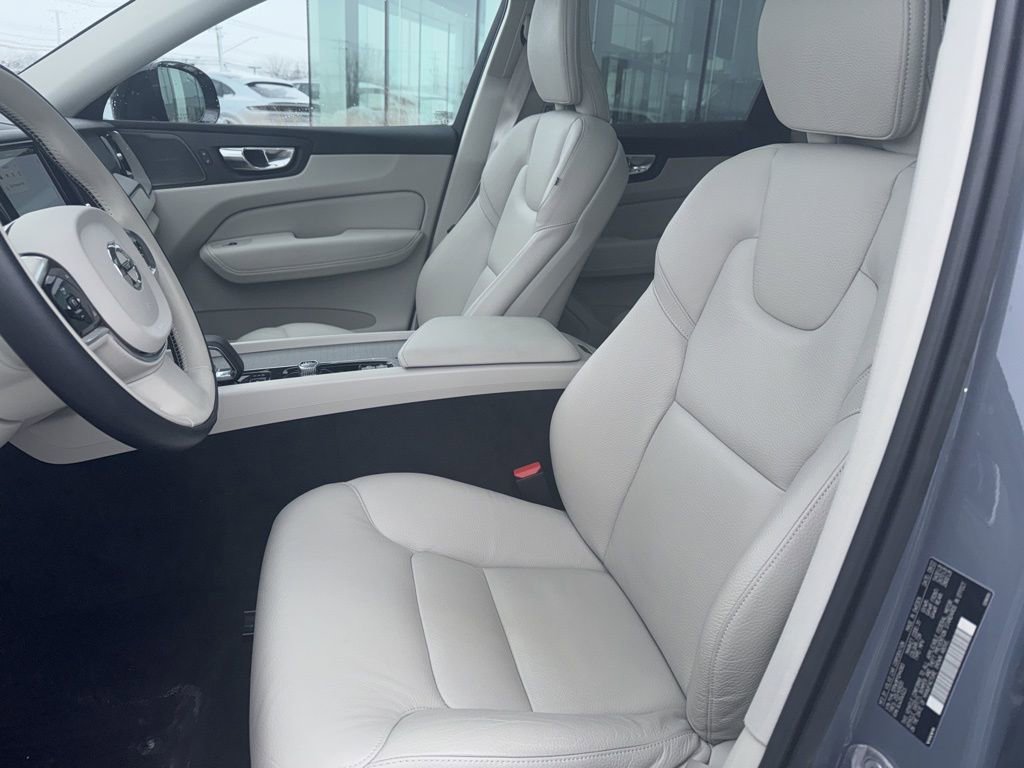 Certified 2023 Volvo XC60 B5 Plus w/ Climate Package image 10