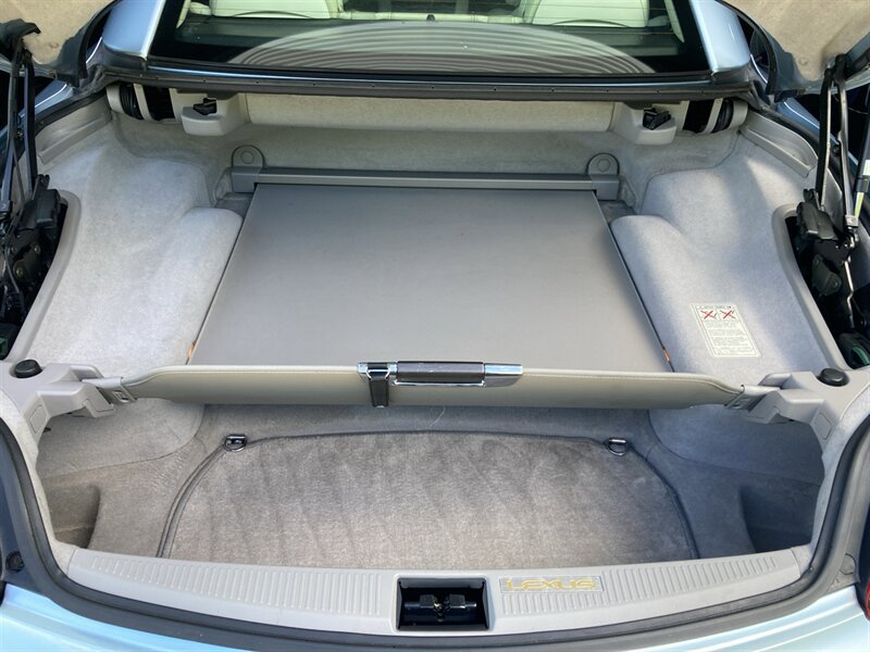 Used 2004 Lexus SC 430 Convertible RWD image 34