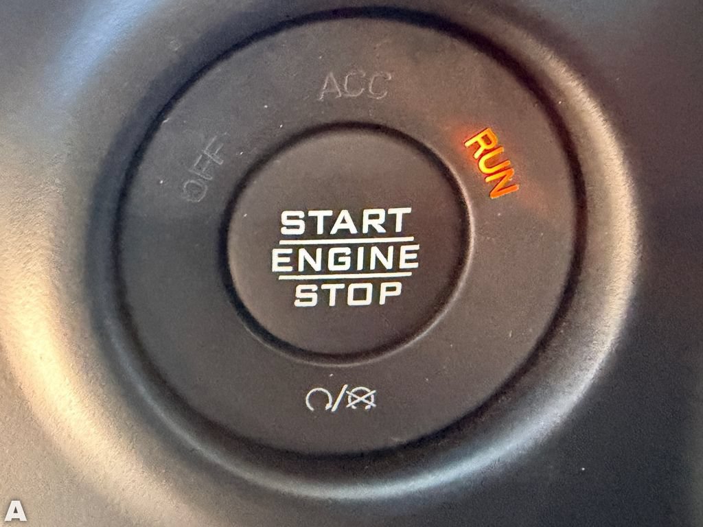 Used 2023 Jeep Gladiator Overland w/ LED Lighting Group AWD/4WD image 30