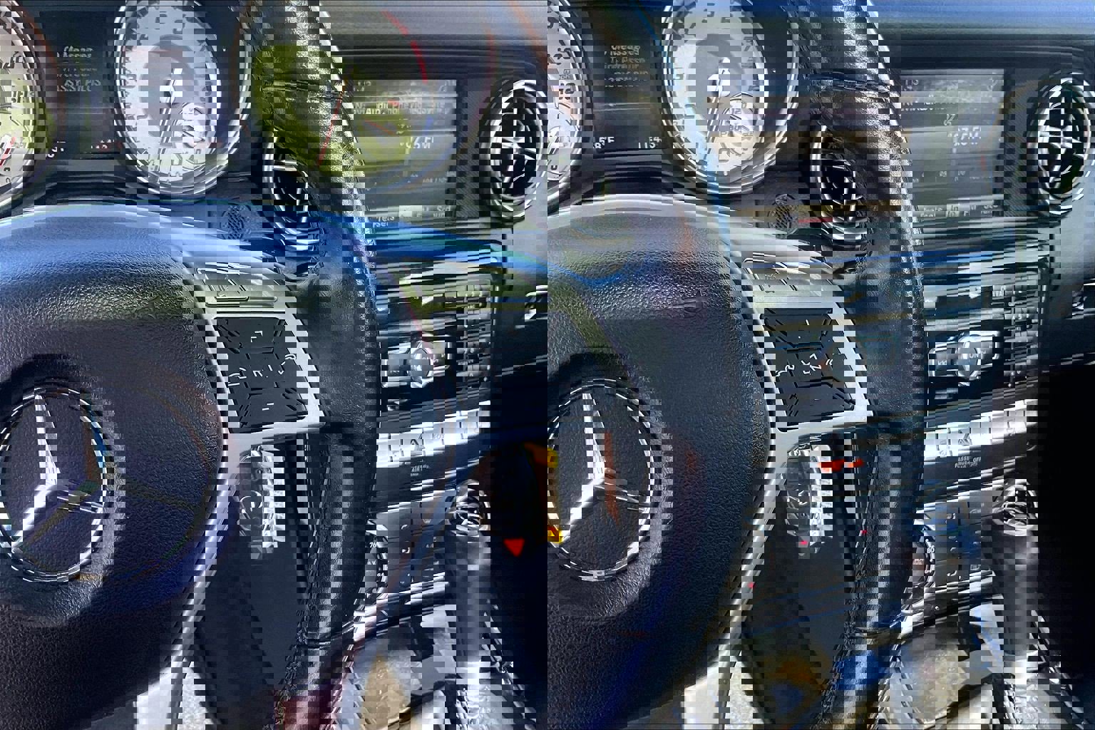 Used 2014 Mercedes-Benz SLK 350 image 13