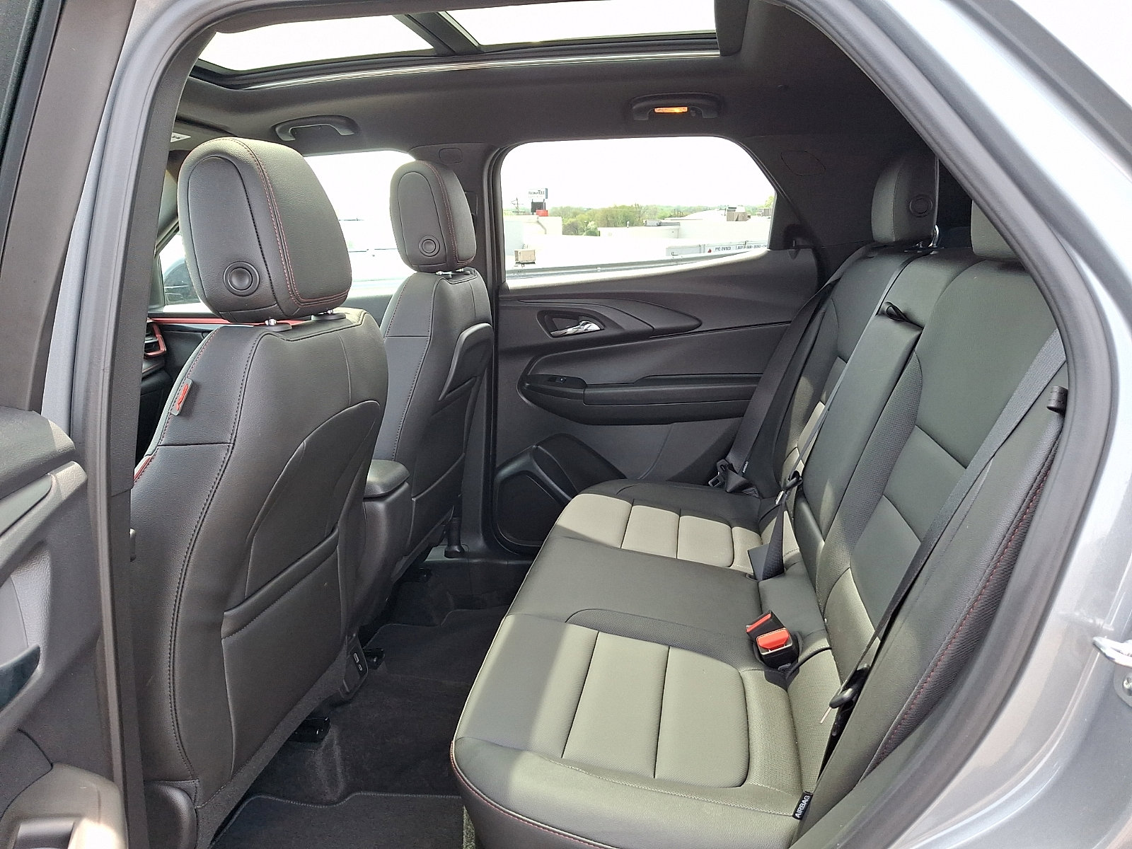 Certified 2025 Chevrolet TrailBlazer RS w/ Convenience Package image 10