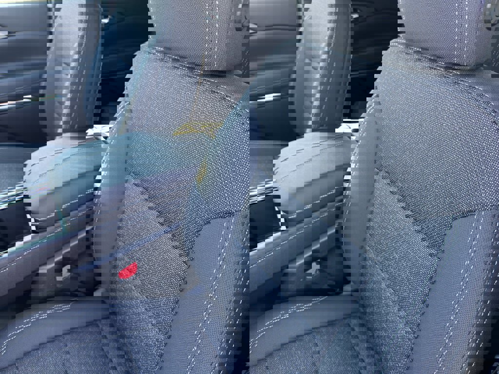 New 2026 Chevrolet Traverse LT image 13