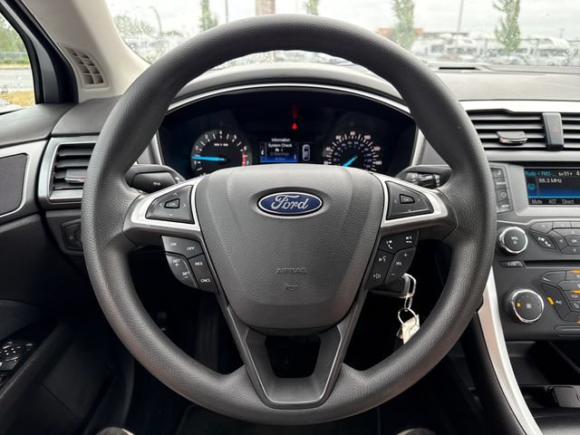 Used 2014 Ford Fusion SE FWD image 19