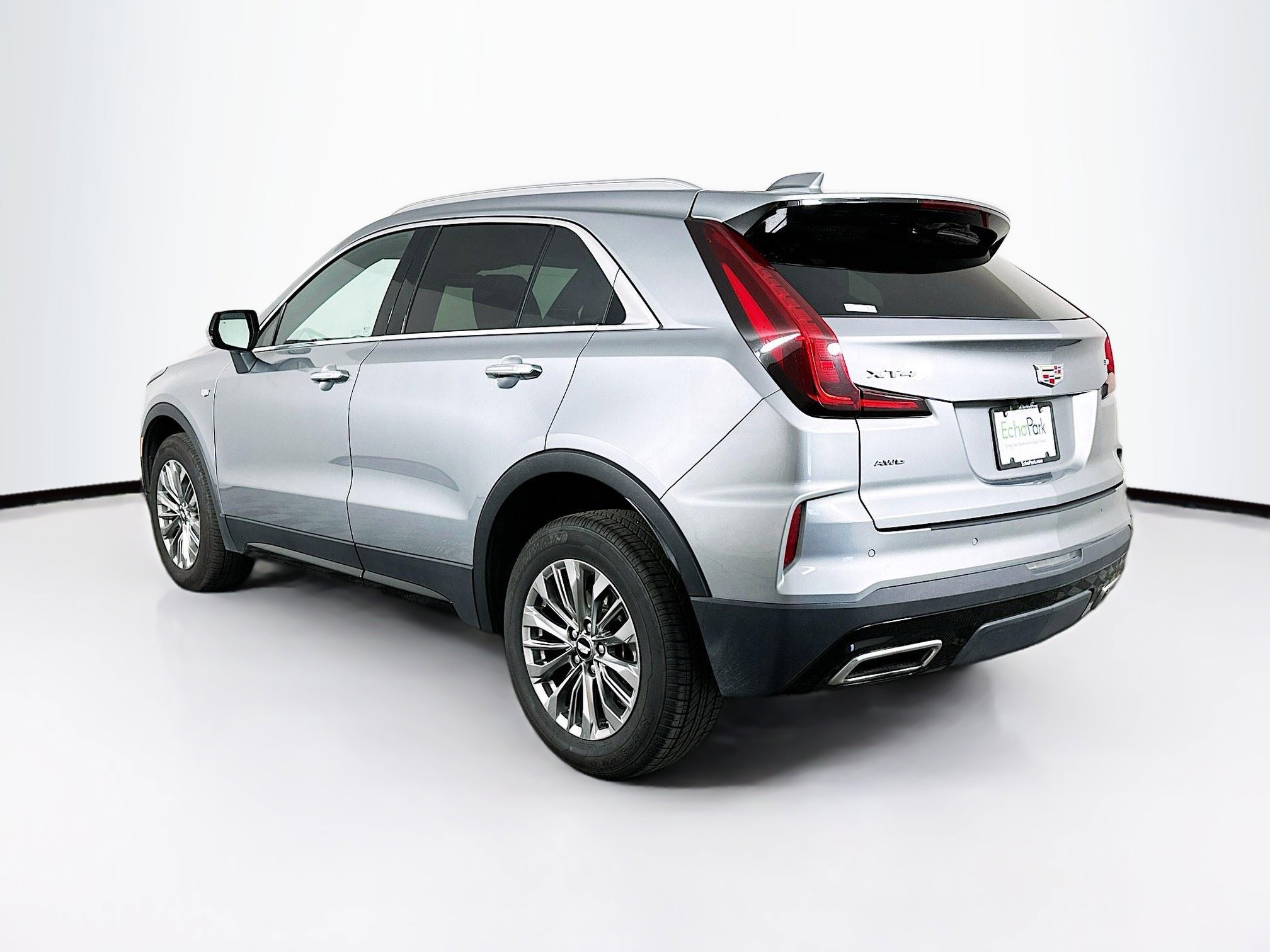 Used 2024 Cadillac XT4 Premium Luxury image 5