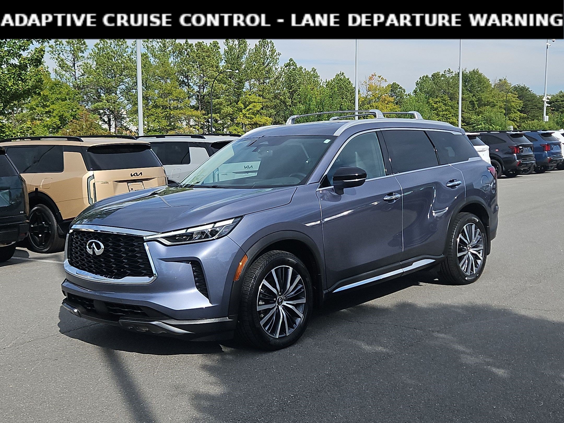 Used 2024 INFINITI QX60 Sensory w/ Vision Package AWD/4WD image 3