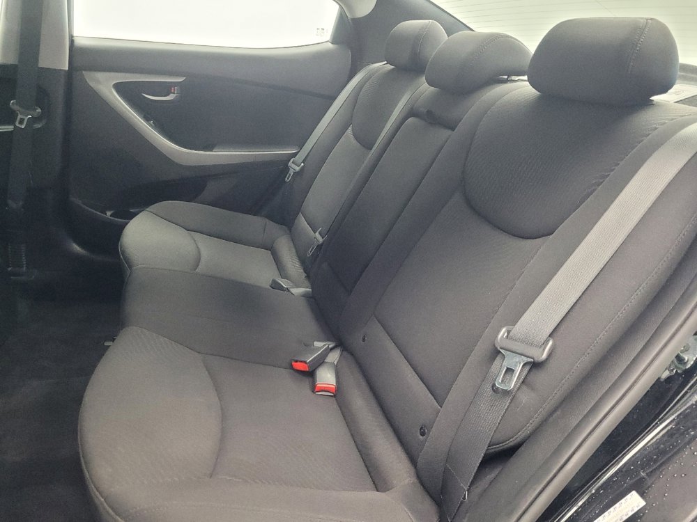 Used 2015 Hyundai Elantra SE w/ Option Group 03 FWD image 18