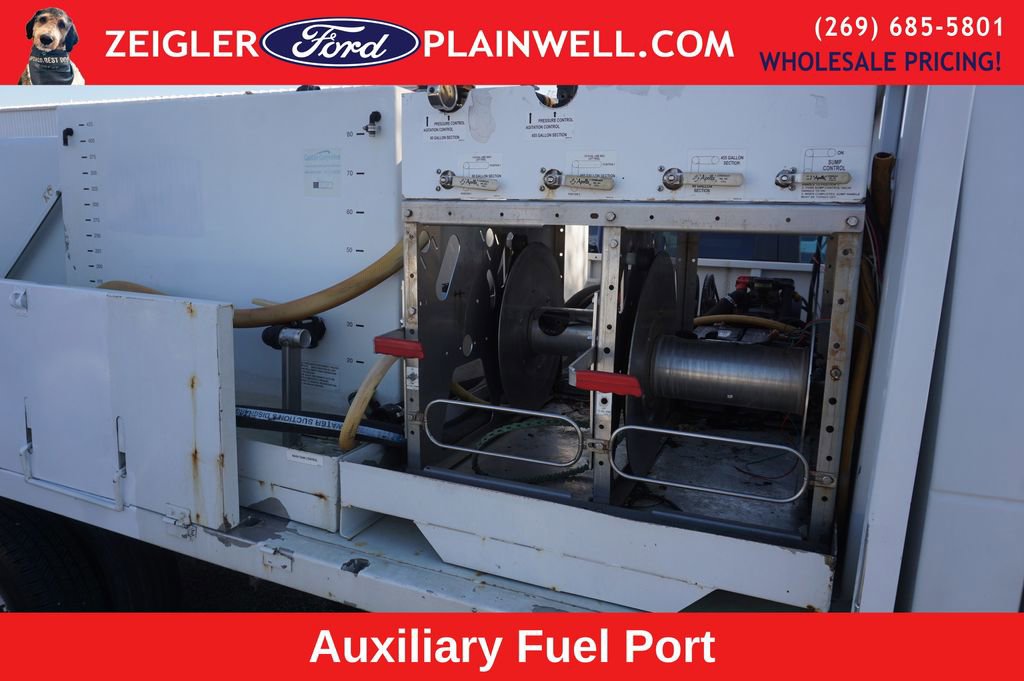 Used 2011 Ford E-450 and Econoline 450 Super Duty image 5