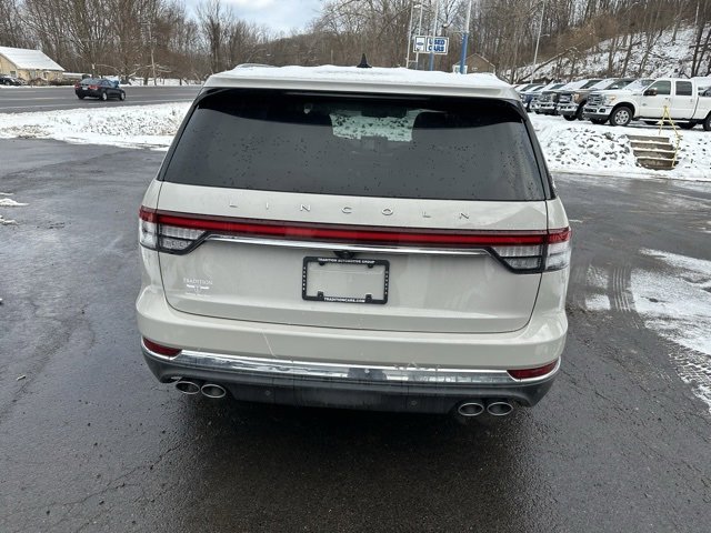 Used 2023 Lincoln Aviator Reserve w/ Equipment Group 201A image 4