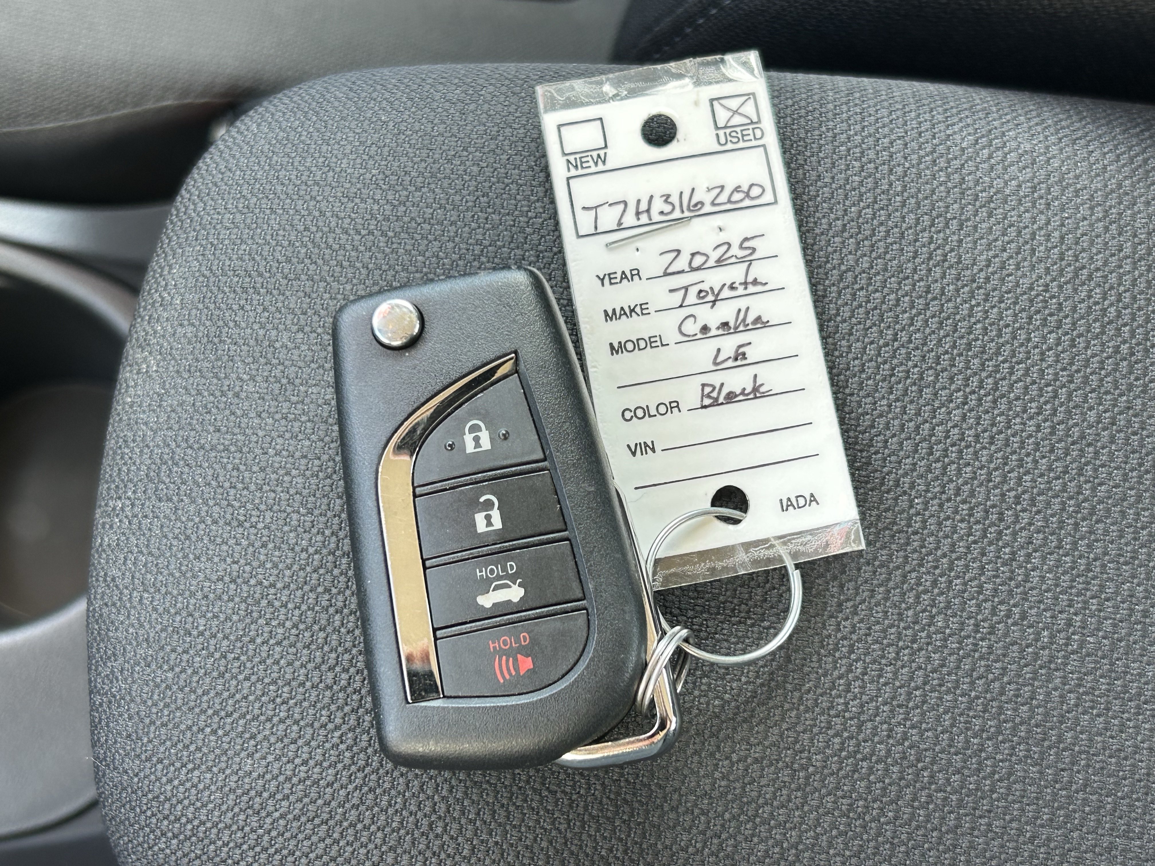 Certified 2025 Toyota Corolla LE FWD image 34