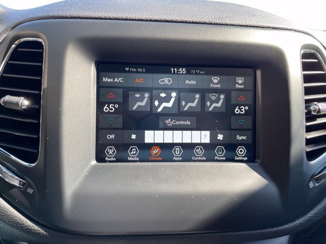 Used 2020 Jeep Compass Latitude AWD/4WD image 32
